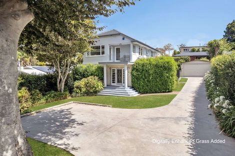 Photo of property in 67 Forest Lake Road, Forest Lake, Hamilton, 3200