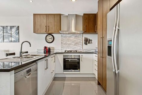 Photo of property in 235c Porchester Road, Takanini, 2112