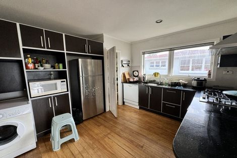 Photo of property in 18 Luton Avenue, Sunnyhills, Auckland, 2010