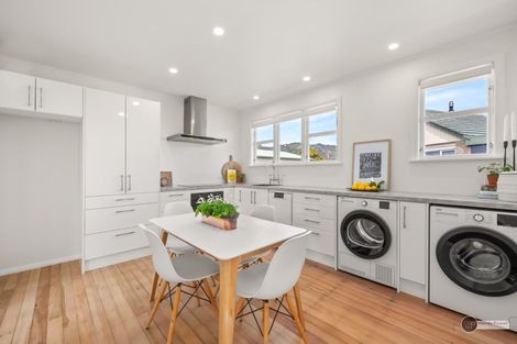 Photo of property in 4 Barsi Grove, Avalon, Lower Hutt, 5011