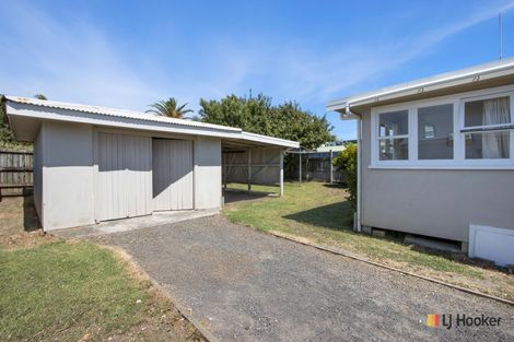 Photo of property in 19 Roretana Drive, Athenree, Katikati, 3177
