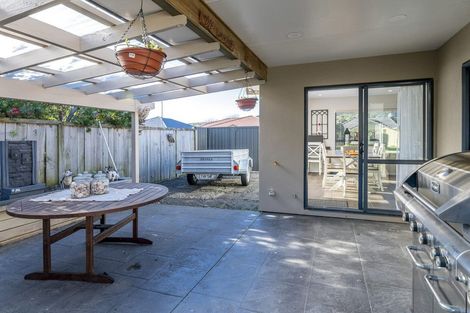 Photo of property in 10 Lorna Irene Drive, Raumati South, Paraparaumu, 5032