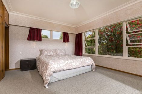 Photo of property in 1066 Scenic Drive North, Swanson, Auckland, 0816