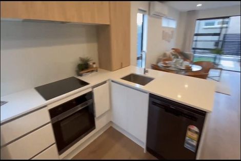 Photo of property in 2/472 West Coast Road, Glen Eden, Auckland, 0602