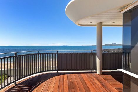 Photo of property in 26 Tiri Road, Milford, Auckland, 0620