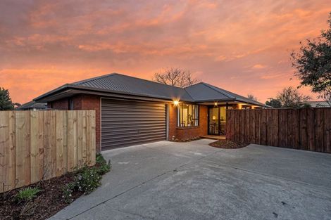 Photo of property in 185 Langdons Road, Northcote, Christchurch, 8052