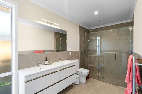 Photo of property in 10 Magnolia Place, Levin, 5510