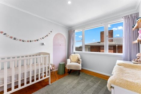 Photo of property in 1/64 Sunnynook Road, Sunnynook, Auckland, 0620