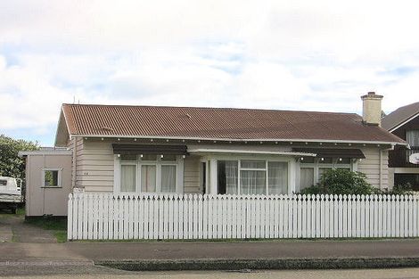 Photo of property in 12 Fitzroy Street, Terrace End, Palmerston North, 4410