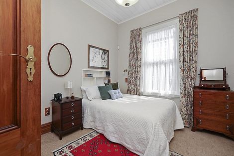 Photo of property in 62 Gover Street, New Plymouth, 4310