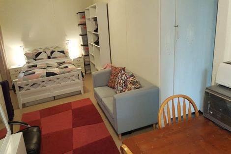 Photo of property in 2/533 Beach Road, Murrays Bay, Auckland, 0630