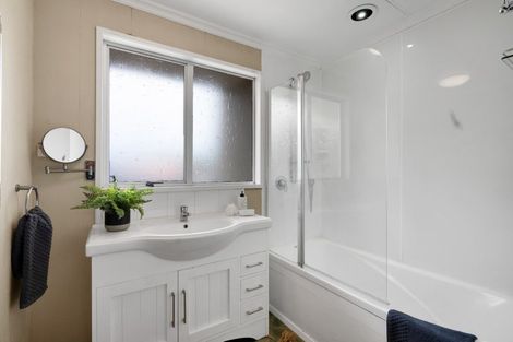 Photo of property in 147 Govett Avenue, Frankleigh Park, New Plymouth, 4310