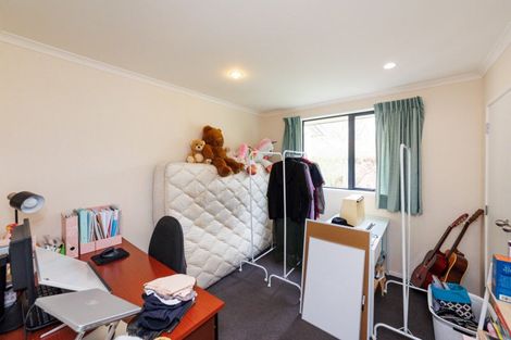 Photo of property in 4 Northbrook Court, Roslyn, Palmerston North, 4414