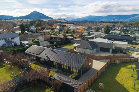 Photo of property in 7 Hebbard Court, Albert Town, Wanaka, 9305