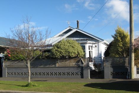 Photo of property in 12 West Avenue, Saint Clair, Dunedin, 9012