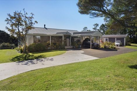 Photo of property in 300 Sturges Road, Henderson Valley, Auckland, 0612