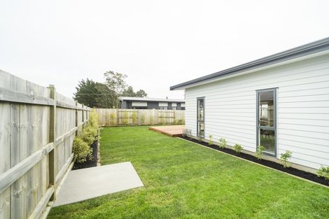 Photo of property in 95 Johnstone Drive, Fitzherbert, Palmerston North, 4410