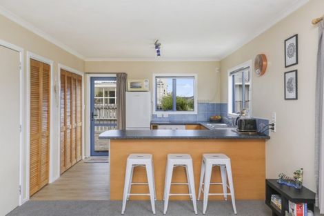 Photo of property in 393 Carrington Street, Upper Vogeltown, New Plymouth, 4310
