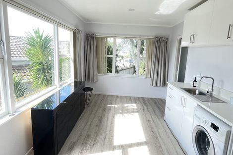Photo of property in 22 Danbury Drive, Torbay, Auckland, 0630