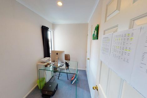 Photo of property in 1 Warwick Place, Springvale, Whanganui, 4501