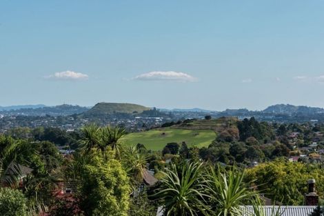 Photo of property in 1 Luana Way, Bucklands Beach, Auckland, 2014