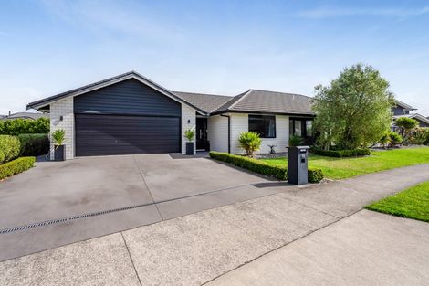 Photo of property in 65 Links Drive, Waiwhakaiho, New Plymouth, 4312