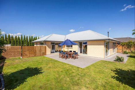 Photo of property in 17 Awa Place, Rangiora, 7400