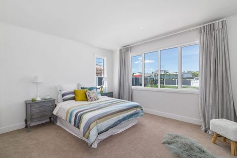 Photo of property in 84 Montgomery Crescent, Kinloch, Taupo, 3377