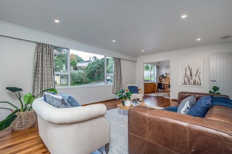 Photo of property in 52 Kiwi Crescent, Tawa, Wellington, 5028