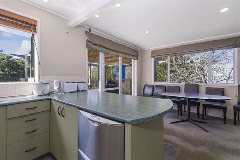 Photo of property in 8 John Dee Crescent, Red Beach, 0932