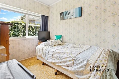 Photo of property in 102 Godley Road, Green Bay, Auckland, 0604