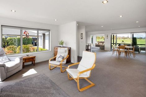 Photo of property in 34 Madison Street, Cambridge, 3434