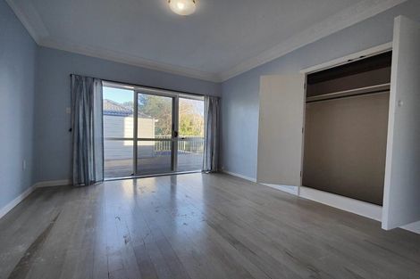 Photo of property in 37 Churchill Road, Cockle Bay, Auckland, 2014