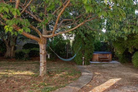 Photo of property in 3 Mckenzie Terrace, Carterton, 5713