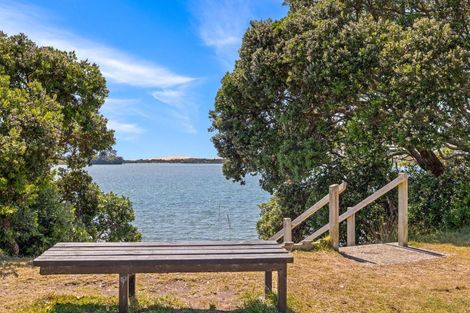 Photo of property in 5 Citrus Place, Mangawhai, 0505