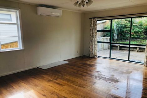 Photo of property in 25 William Souter Street, Forrest Hill, Auckland, 0620