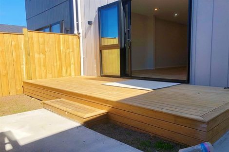 Photo of property in 20 Waimarie Drive, Karaka, 2578