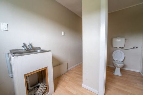 Photo of property in 92-98 High Street, Waimate, 7924