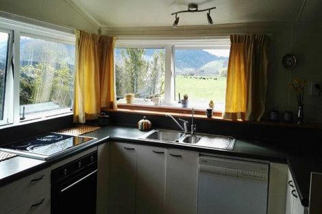 Photo of property in 25 School Road, Riwaka, Motueka, 7198