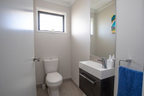 Photo of property in 12 Costello Drive, Ngatea, 3503