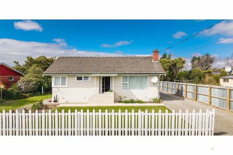 Photo of property in 15 Edward Street, Waimate, 7924
