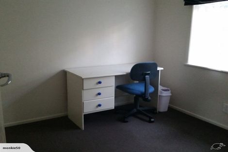 Photo of property in 56 Salford Street, Newlands, Wellington, 6037