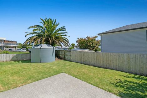 Photo of property in 84 Stanmore Bay Road, Stanmore Bay, Whangaparaoa, 0932