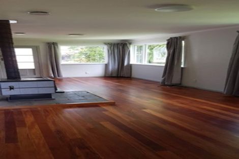 Photo of property in 10 Chamberlain Road, Massey, Auckland, 0614