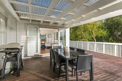 Photo of property in 9 The Close, Greenhithe, Auckland, 0632