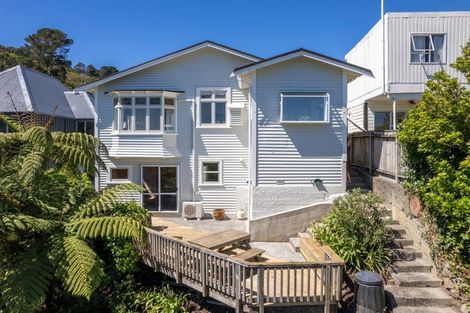 Photo of property in 17 Pembroke Road, Northland, Wellington, 6012