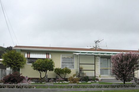 Photo of property in 1 Suter Street, Stoke, Nelson, 7011