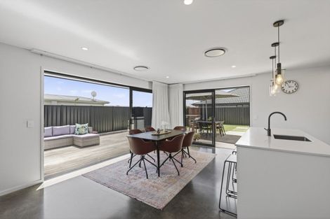 Photo of property in 247 Huatoki Street, Upper Vogeltown, New Plymouth, 4310