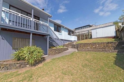 Photo of property in 1/28 Elizabeth Drive, West Harbour, Auckland, 0618