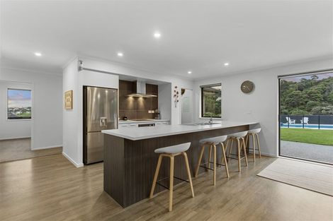 Photo of property in 6 Tirohanga Crescent, Stanmore Bay, Whangaparaoa, 0932